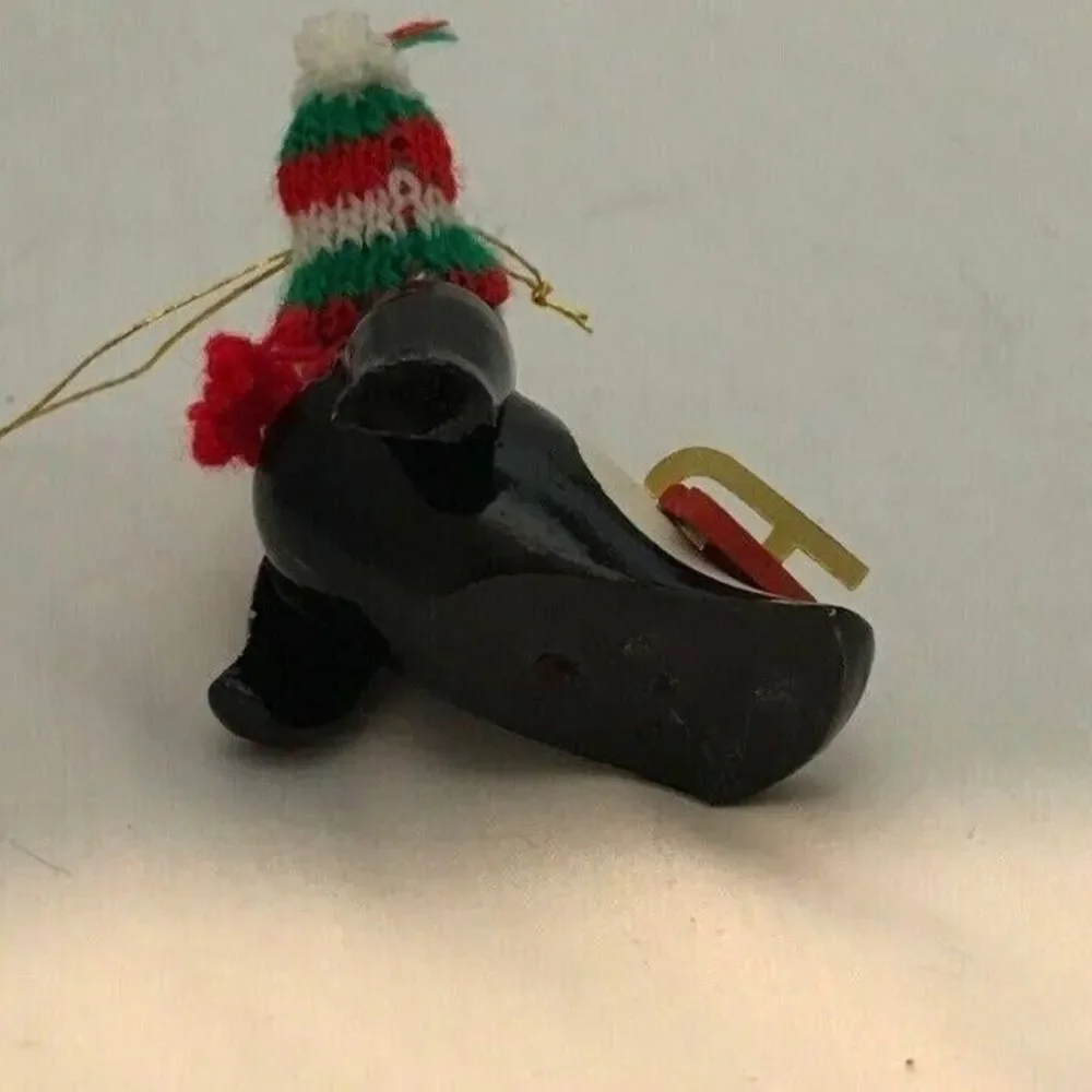 Unbranded charming penguin